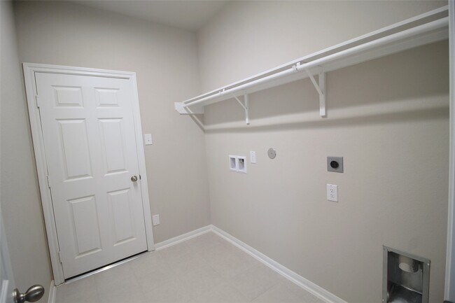 Building Photo - 26018 Windy Prairie Ct