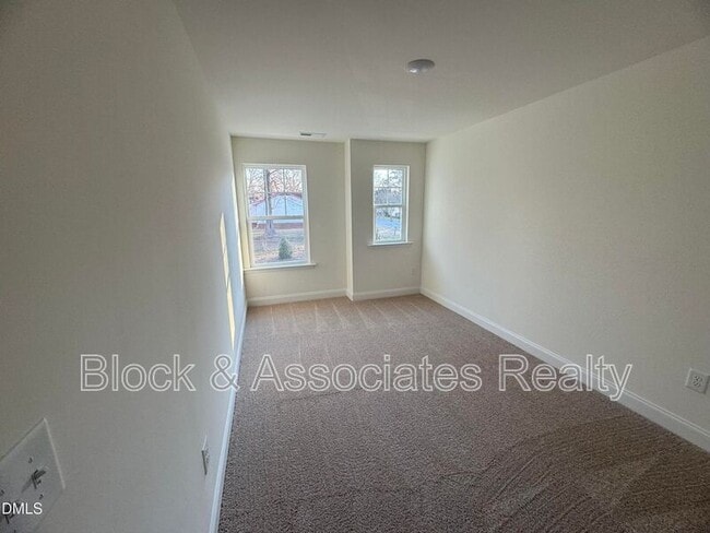 Building Photo - 460 La Maison Ave