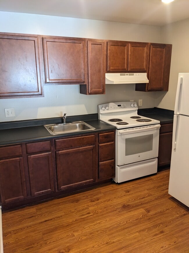 Building Photo - 1645 S Braddock St