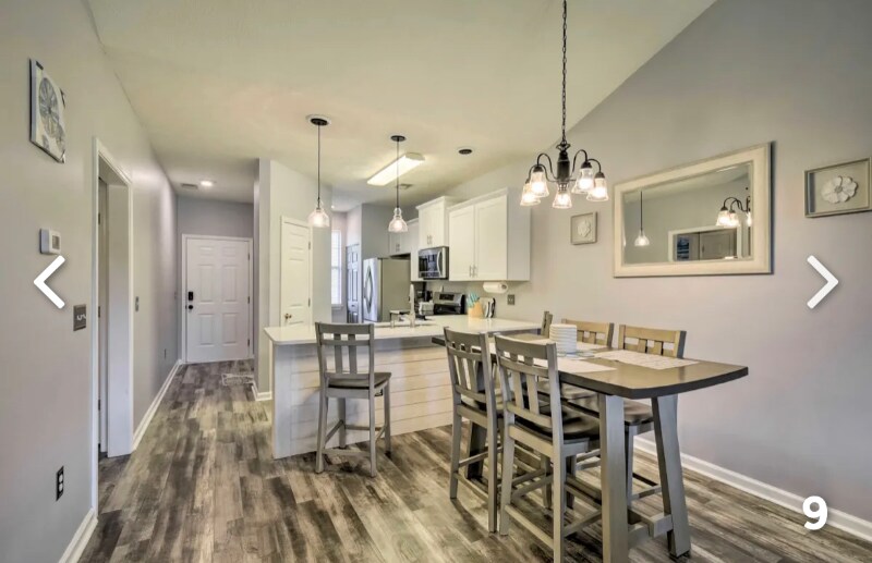 Building Photo - 654 River Oaks Dr