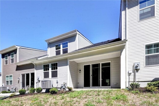 Building Photo - 4090 Isaac Cir