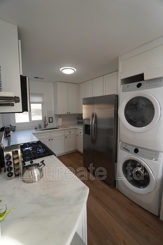 Building Photo - 930 Orchard St