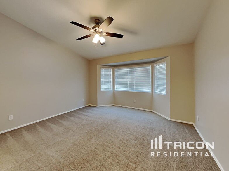 Building Photo - 25726 W St Kateri Dr