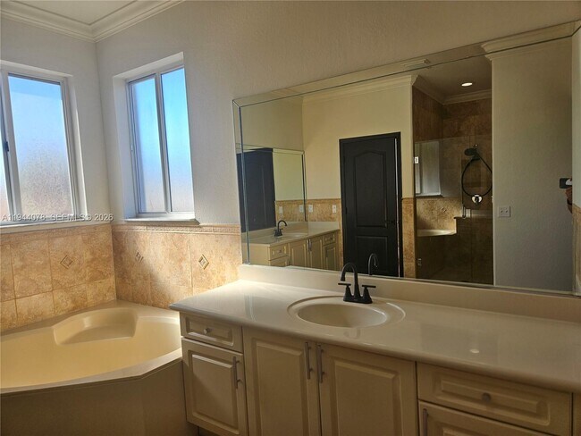 Building Photo - 15387 SW 21 Ln