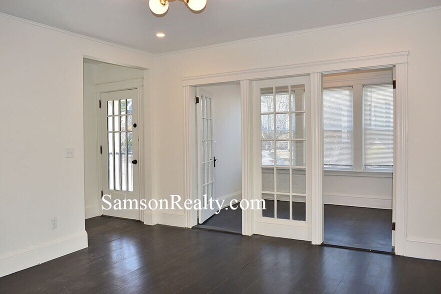 Building Photo - 405 Morris Ave