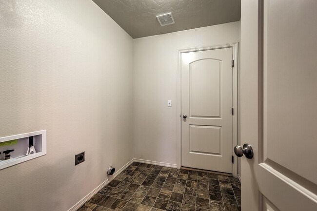 Building Photo - Single-Level Home in Meridian