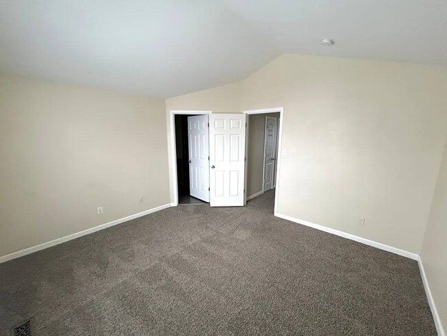 Building Photo - 4664 E 135th Ave