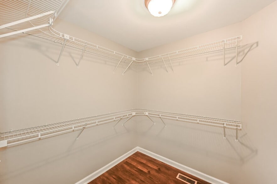 Building Photo - 3418 Leslie Ln