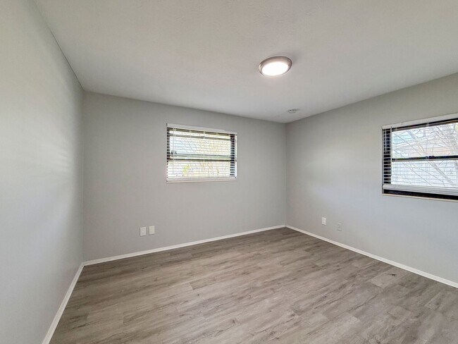 Building Photo - Renovated 4BR/2BA Pool Home in Jacksonville, FL | Fenced Yard | Pets Welcome