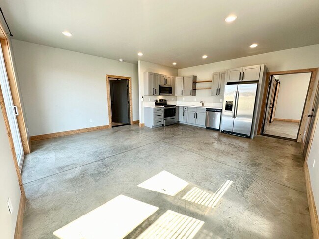 Building Photo - 121 E 26th Ave