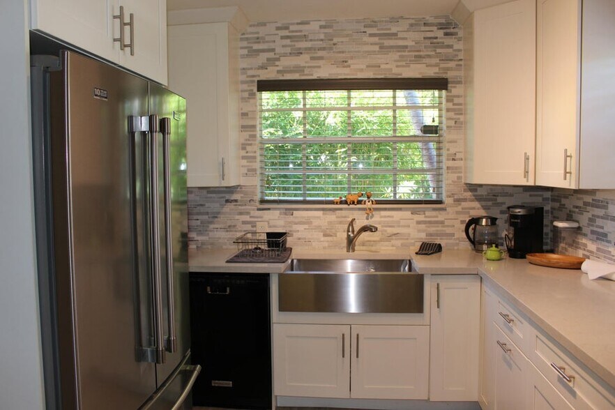 Building Photo - 225 Gulfstream Blvd