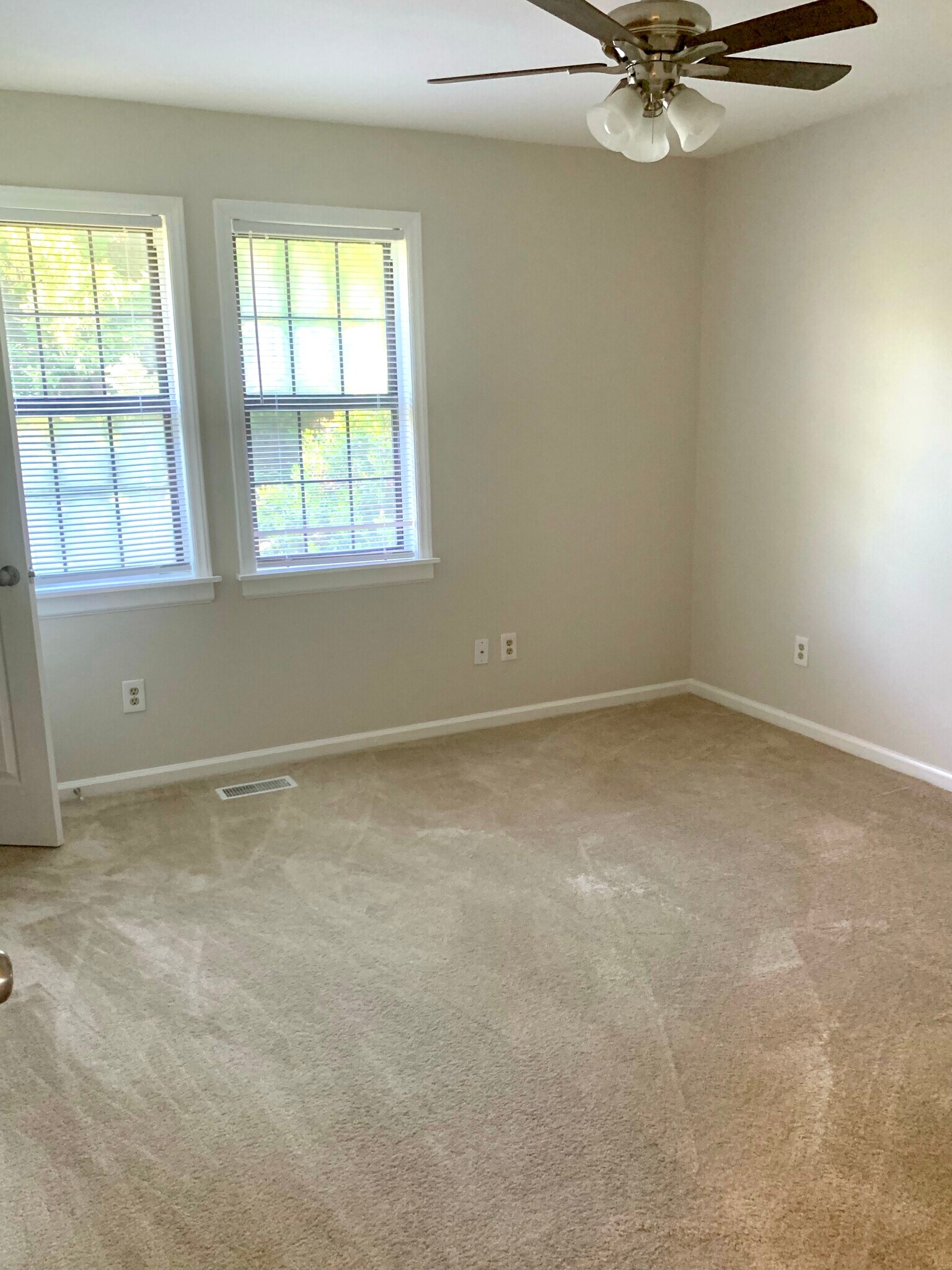 Building Photo - 2906 Old Mill Stream Ct