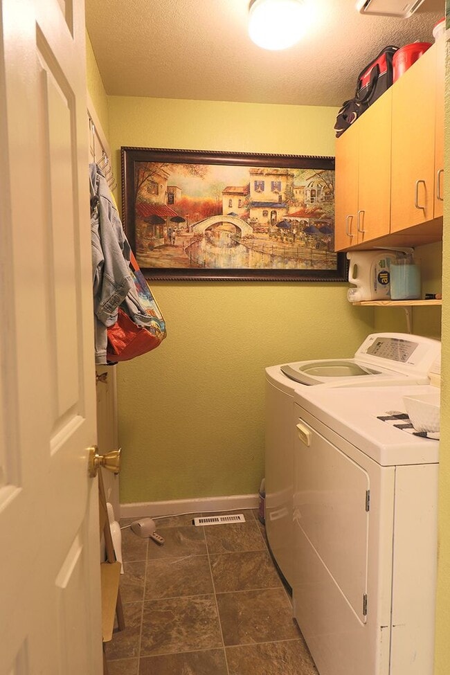 Building Photo - 2642 Fanto Ct