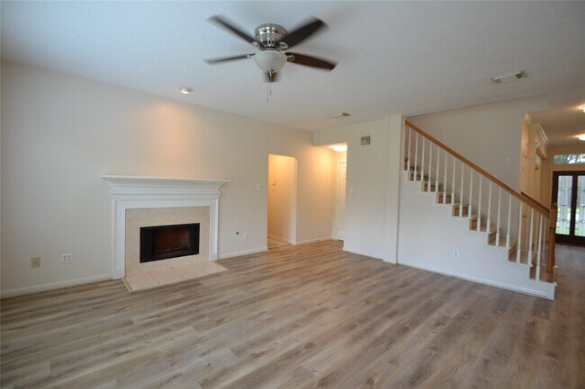 Building Photo - 5007 Bellmead Dr