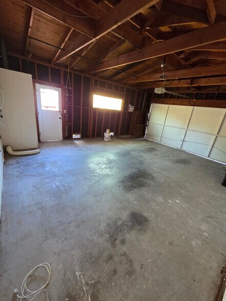 Building Photo - 827 Norvell St