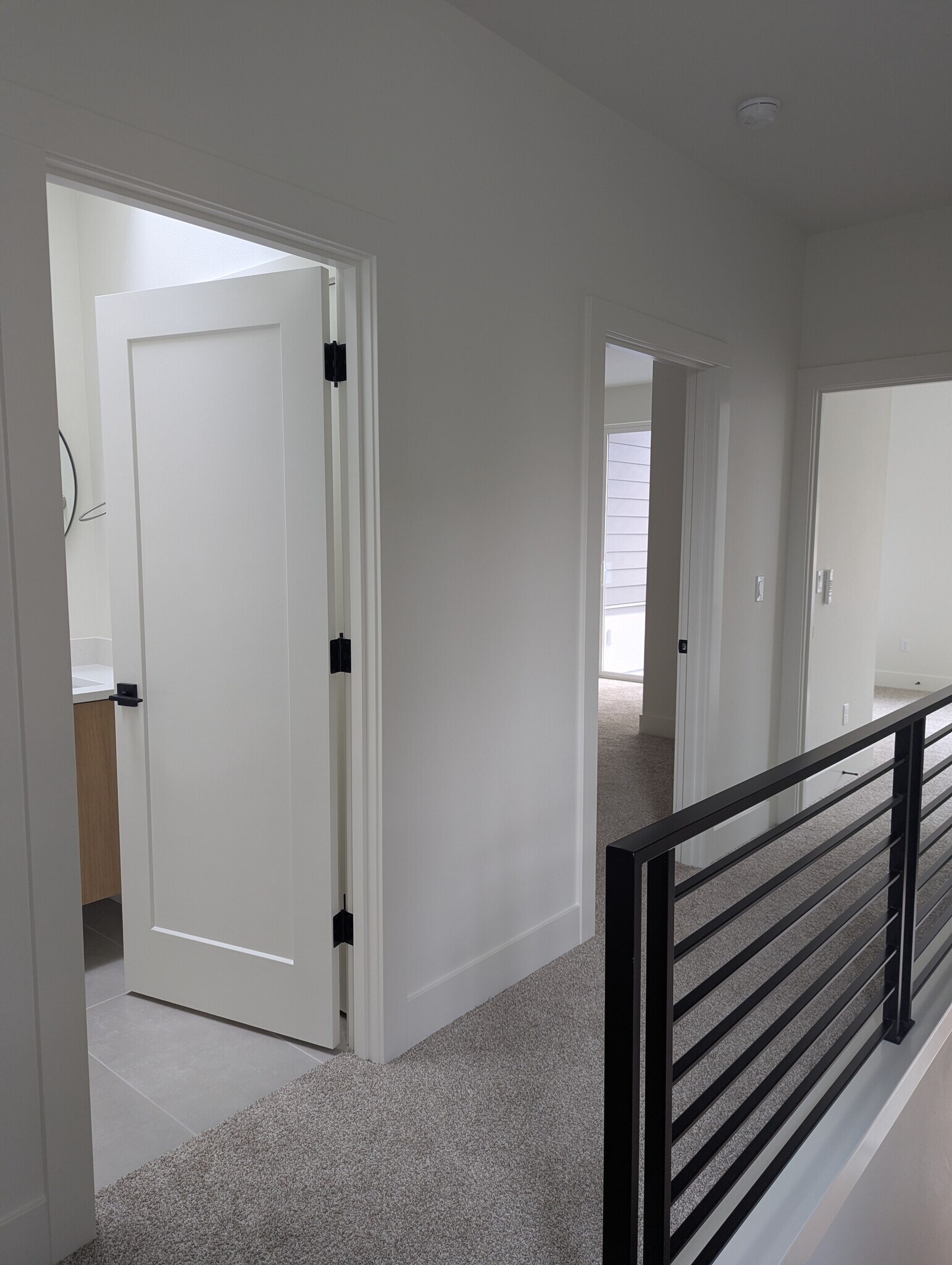 Building Photo - 5041 SE King Rd