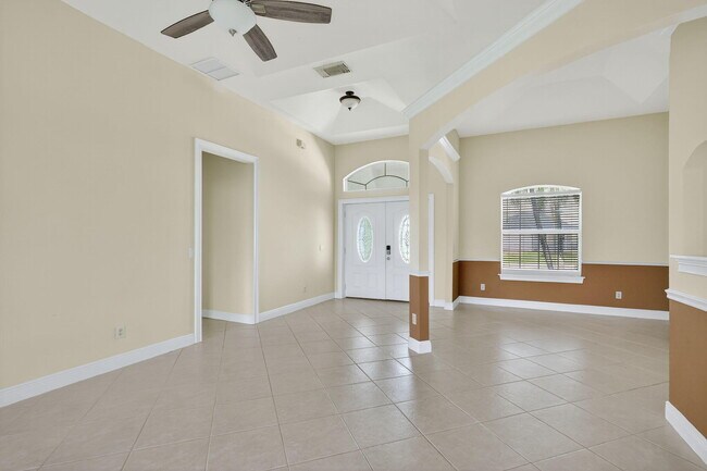 Building Photo - 379 NW La Playa St