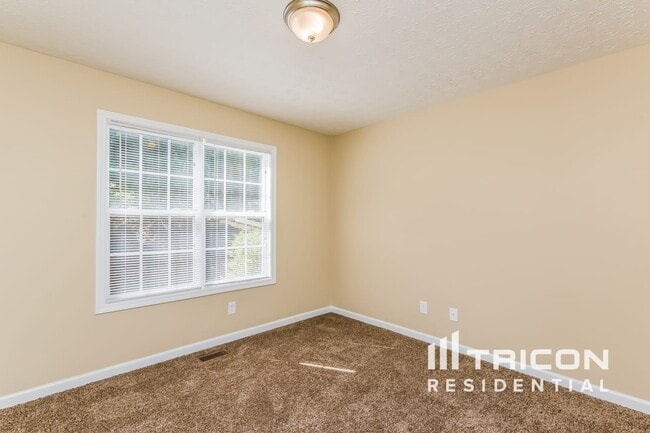 Building Photo - 2716 King Arthur Ct