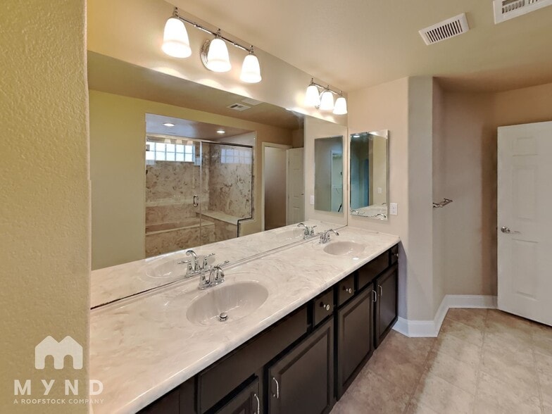 Building Photo - 8364 Langhorne Creek St