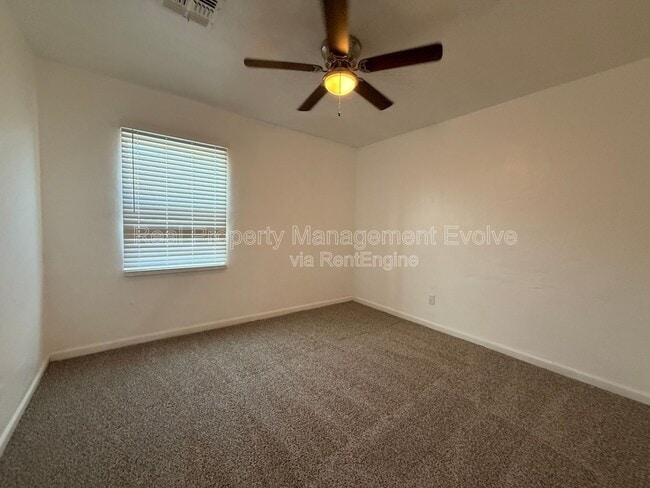 Building Photo - 3422 E Taylor St