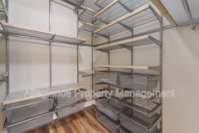 Building Photo - 4551 Strutfield Ln