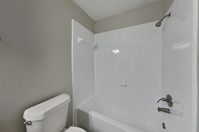 Building Photo - 19034 Village Maple Ct