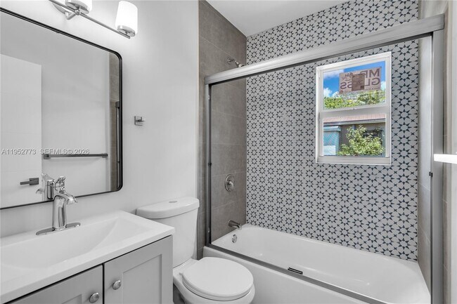 Building Photo - 351 NE 82nd St