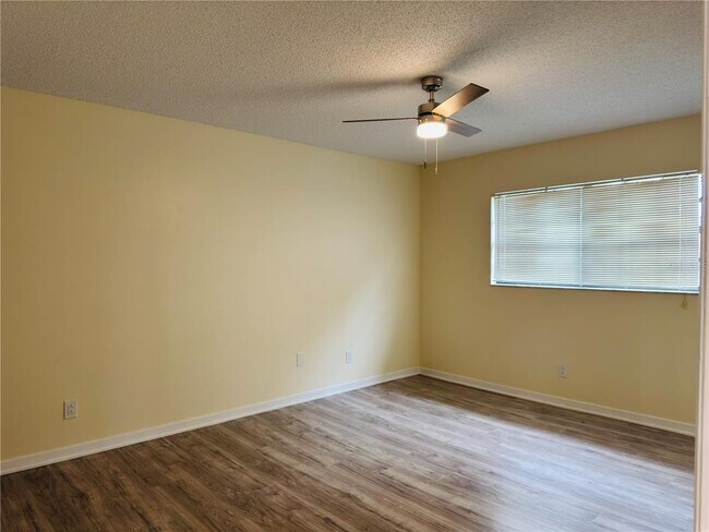 Building Photo - 1750 Belleair Forest Dr