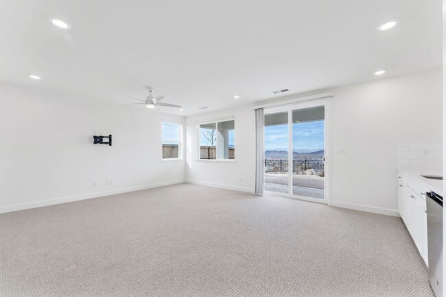 Building Photo - Panoramic views of the valley with a modern updated home!