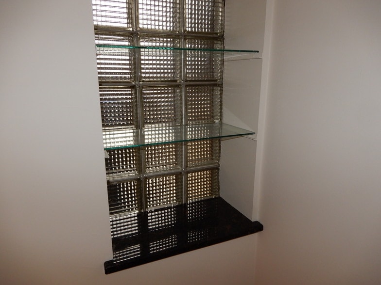 great for nick-knacks - 1526 N Harlem Ave