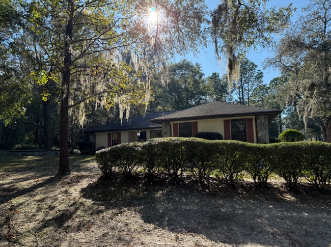 Building Photo - 2BR/2BA Home in Rainbow Springs Country Cl...