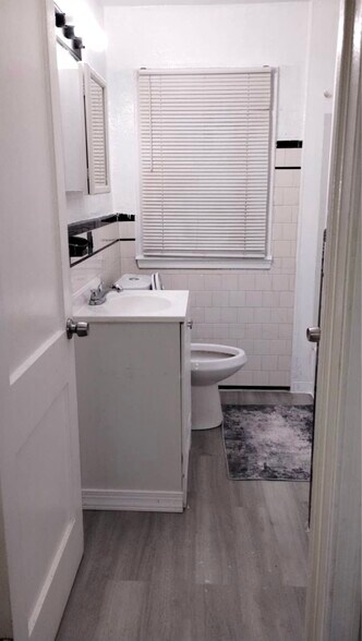 Building Photo - 3817 Cottage Ave