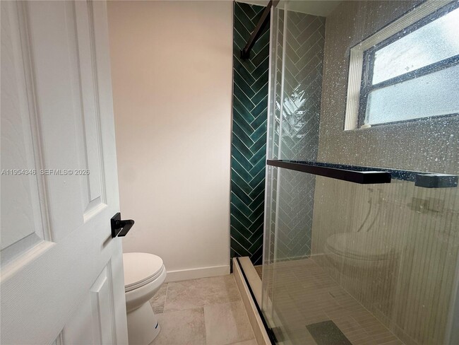 Building Photo - 2550 N Nob Hill Rd