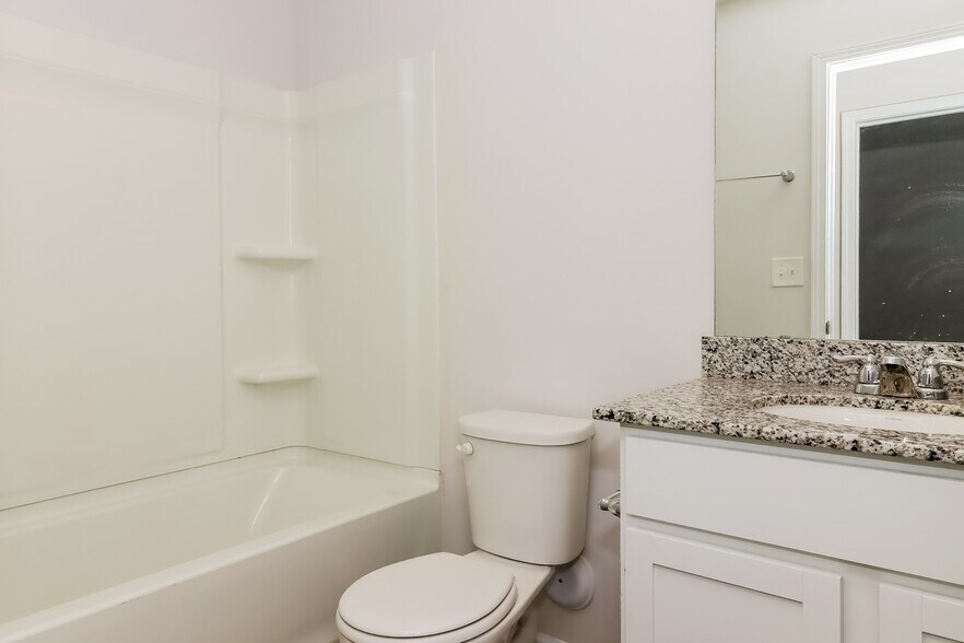 Building Photo - 291 Century Dr