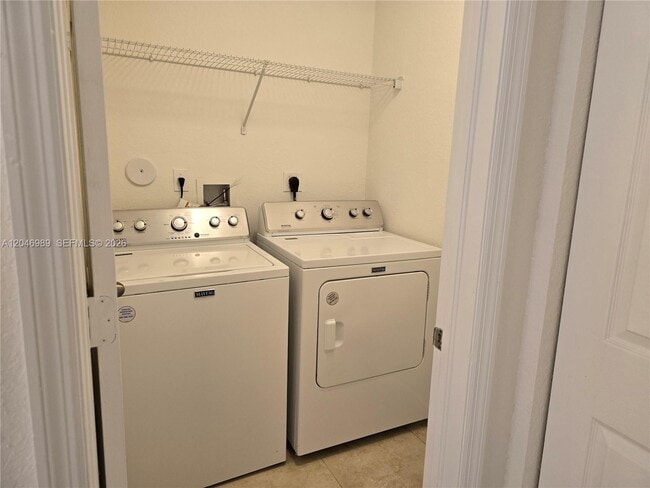Building Photo - 27300 SW 140th Passage