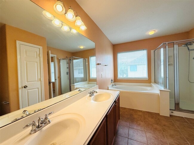 Building Photo - 12414 Jasmine Brook Ln