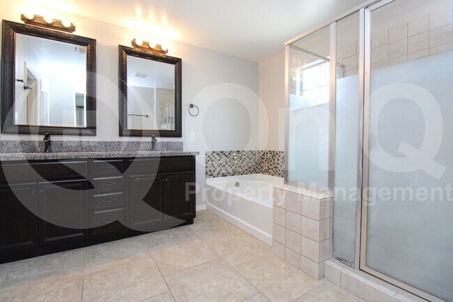 Building Photo - 13153 W Lariat Ln