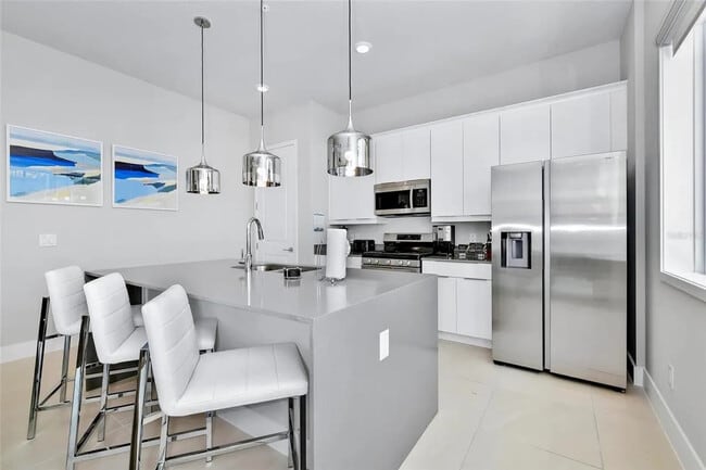 Building Photo - 7740 Sandy Ridge Dr