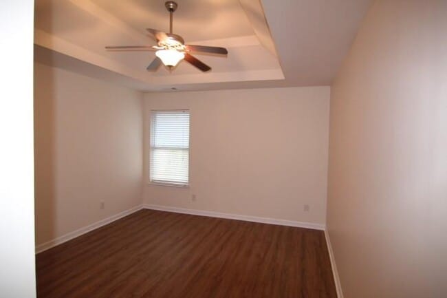 Building Photo - 700 Moonlight Way