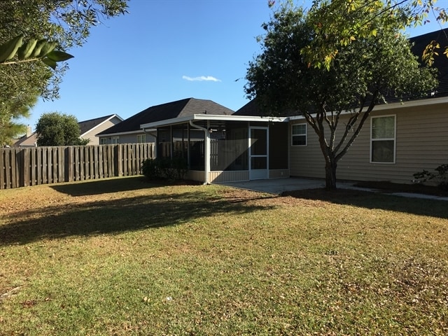 Building Photo - 140 Nandina Wy