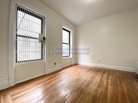 Building Photo - 182 Claremont Ave