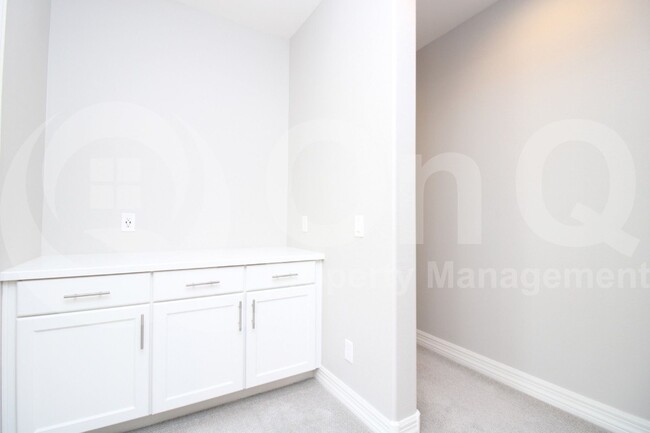 Building Photo - 7437 E Via De Luna Dr
