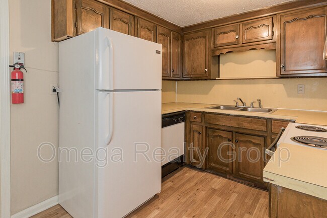 Building Photo - 3312 Warringwood Dr