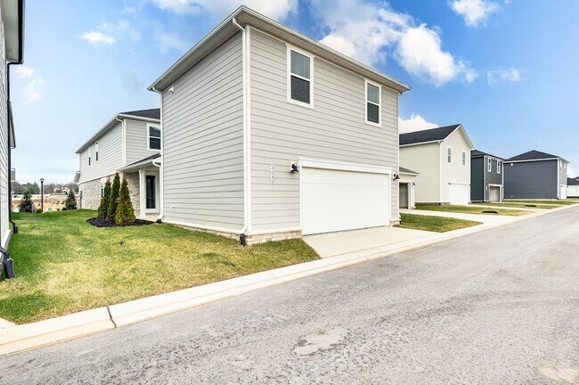 Building Photo - 3040 Poplar Farms Dr