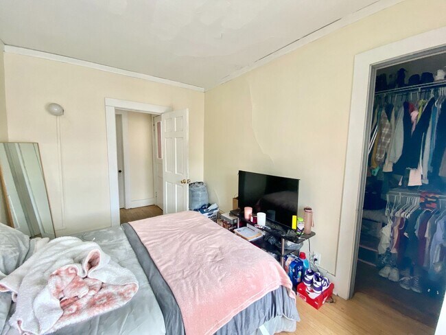 Building Photo - 2586 N Cramer St