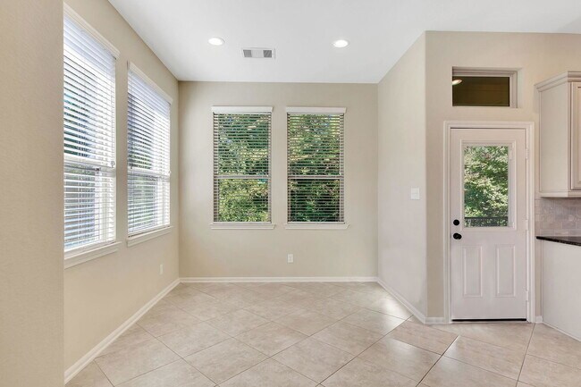 Building Photo - 222 Cheswood Forest Pl