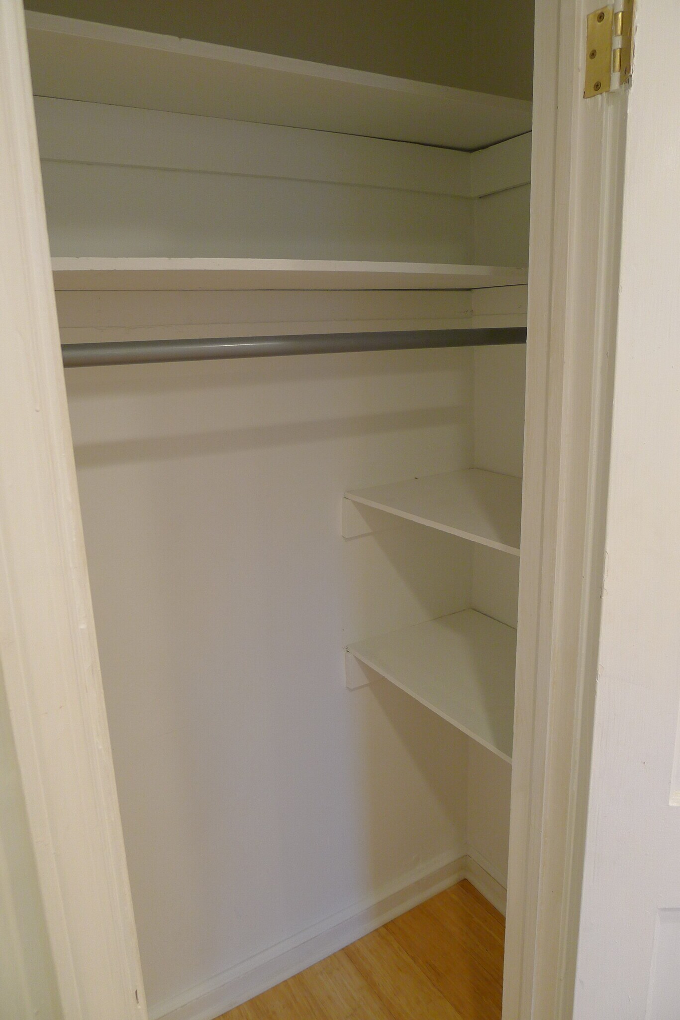 Building Photo - 278 Valley View Road