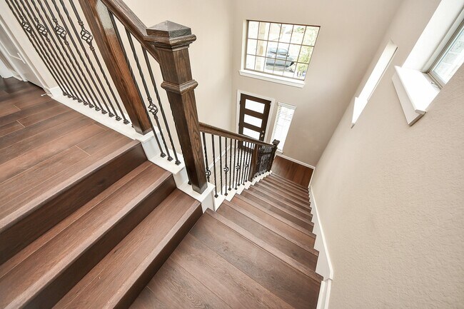 Building Photo - 6030 Rivercane Way