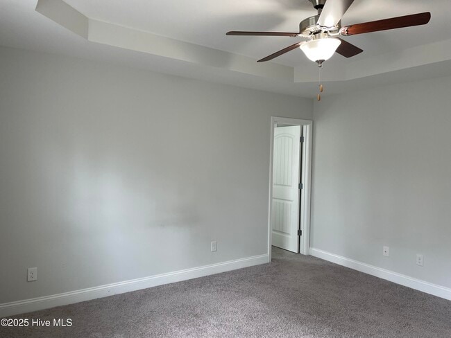 Building Photo - 3135 S Rocklund Ct