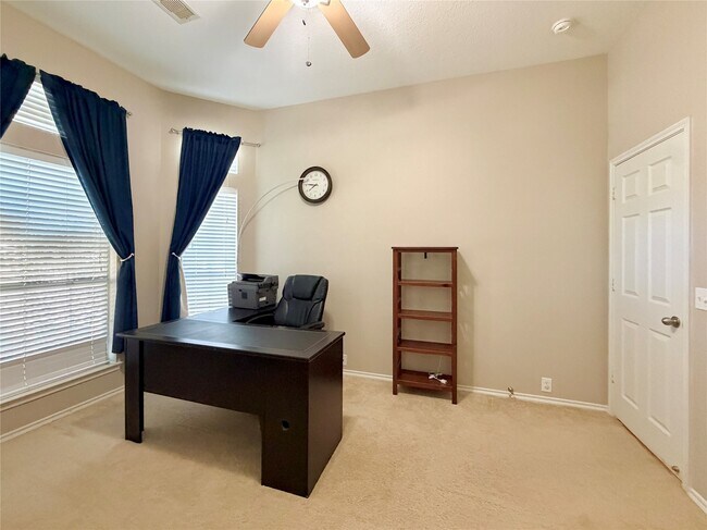 Building Photo - 5511 Baldwin Elm St